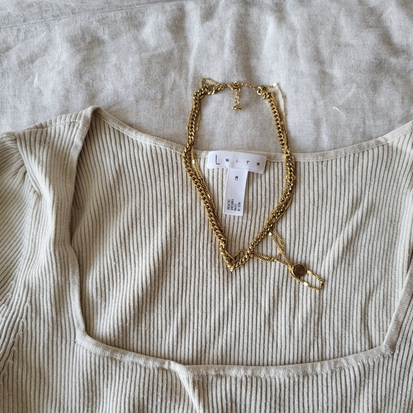 Square Neck Blouse - Picture 2 of 3